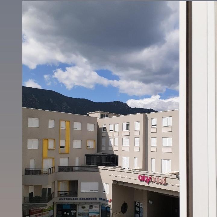 Apartment Megi Mostar Bagian luar foto